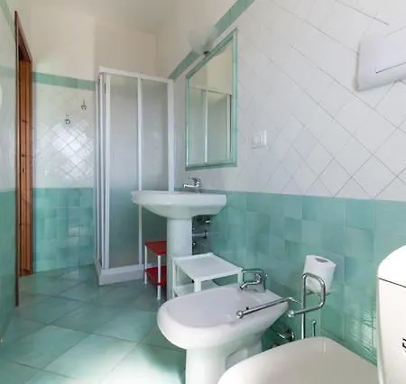 Residenza Lucia سانتا تيريزا غالّورا